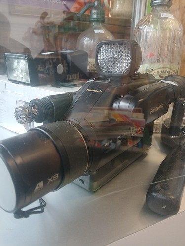 Panasonic video camera - video, with
