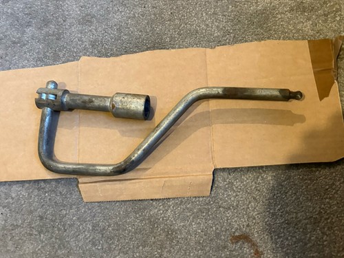 Jaguar folding wheel brace - wheel,