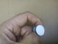 White Round 18 mm Self