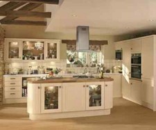 Howdens  Discontinued   Burford Cream Kitchen Range
