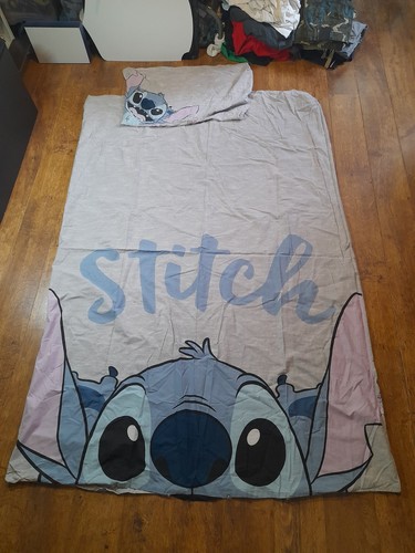 Disney stitch bed - stitch,
