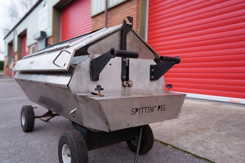 Spitting pig titan roast - titan,
