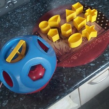 Tupperware Vintage 1970s Shape Sorter With 10 Shapes Over 50 Years Old.
