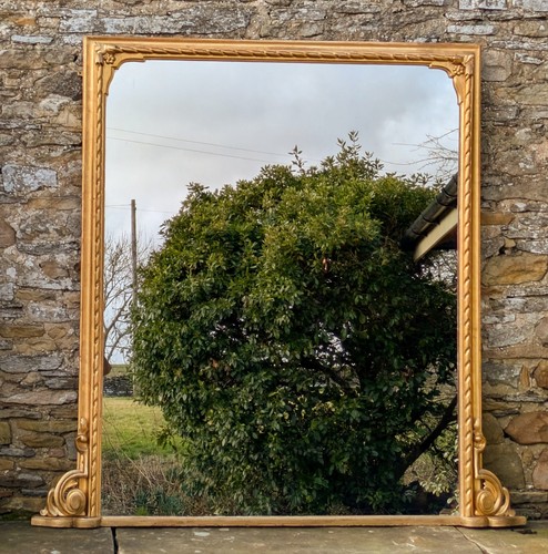 Large antique gilt - gilt, wood