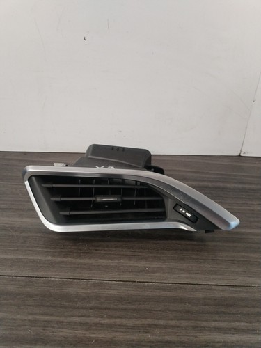 Peugeot 208 front air vent - peugeot,