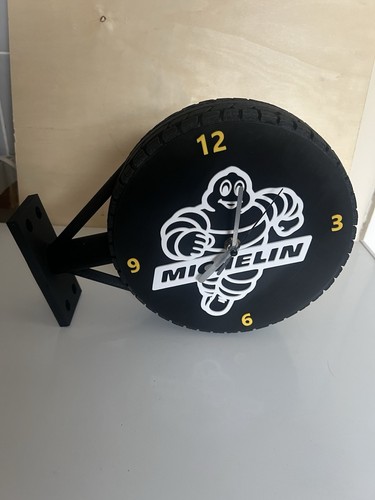 Double sided tyre - sided, clock