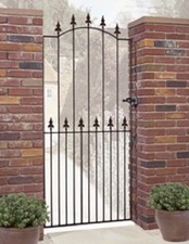 WROUGHT IRON METAL GARDEN SIDE