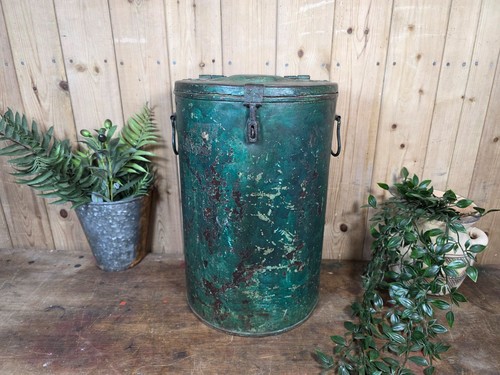 Old vintage rustic - vintage, industrial