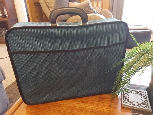 Vintage small suitcase - small,