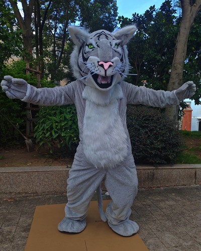 Furry fursuit wolf husky - furry,