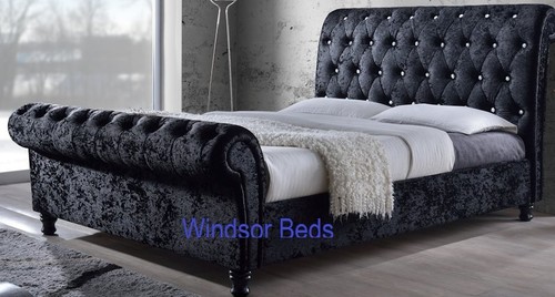 Double velvet sleigh - bed, |