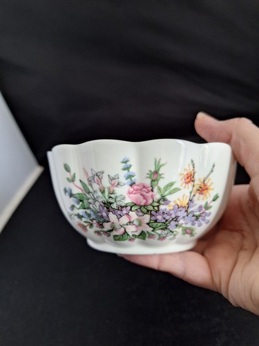 Vintage royal albert fragrant - albert,