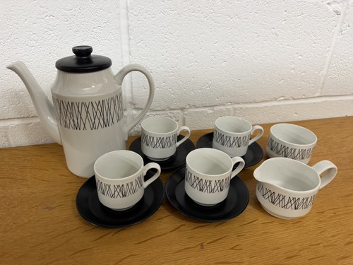 Midwinter graphic coffee pot - graphic,