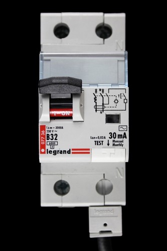 Legrand amp curve 6ka - 32,