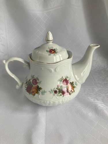 Vintage porcelain red and - vintage,