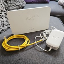 Sky Q Wireless Wireless Broadband Network Booster Extender SE210 White UK