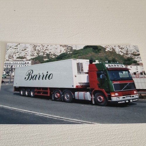 Barrio volvo f16 - ,
