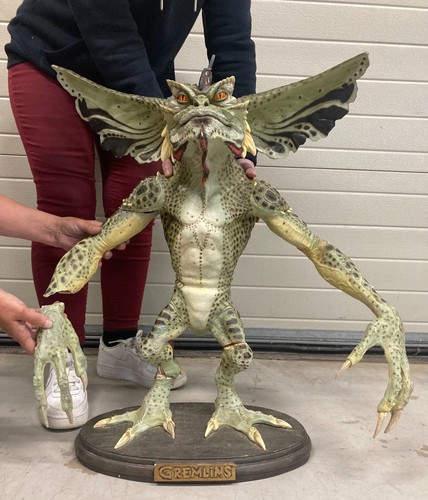 Lifesize gremlin mohawk - gremlin, neca