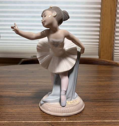Nao lladró ballerina - by,