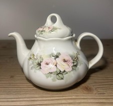 Seltmann Weiden Half Pink Cornelia Tea Pot