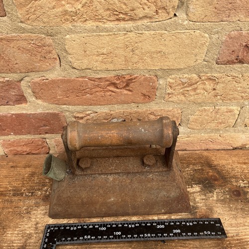 Vintage heavy clothes cast - heavy,