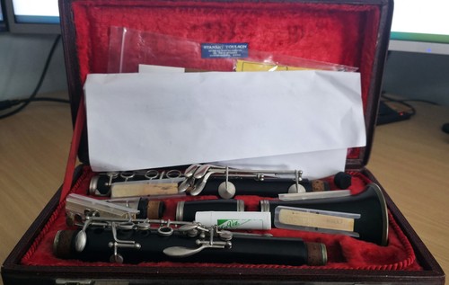 Clarinet with hard case - clarinet,