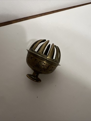 Vintage engraved brass claw - engraved,