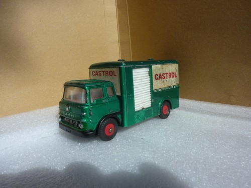 Dinky toys bedford castrol - dinky,