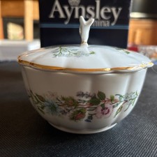 BOXED  Aynsley Wild Tudor