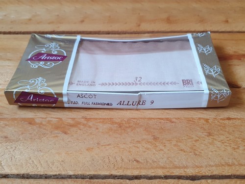 Vintage aristoc ascot fully - aristoc,