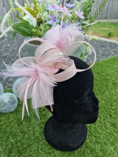 Pale pink fascinator - pink,