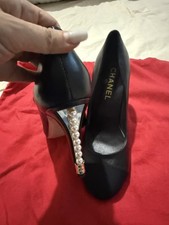 Chanel Women’s Black Pumps W