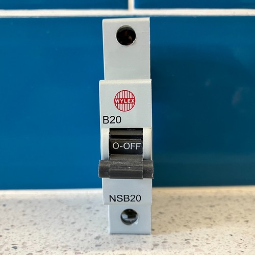 Wylex 20a circuit breaker b20 - 20a,