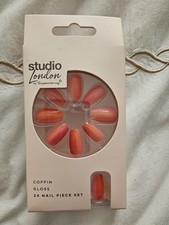Studio London COFFIN GLOSS 24