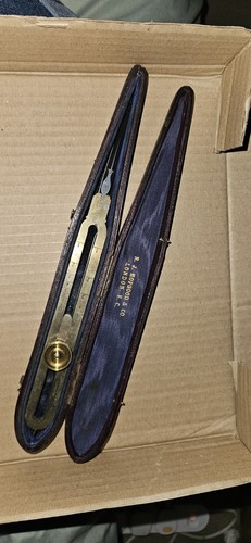 Hopgood brass antique - r, j