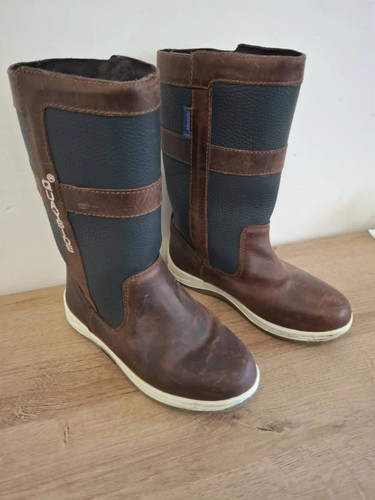 Quayside boots only worn - worn, a