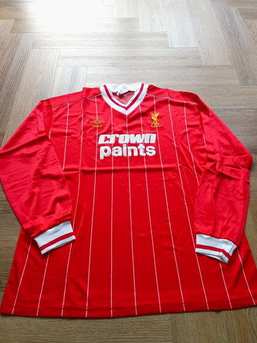 Liverpool home shirt crown - liverpool,