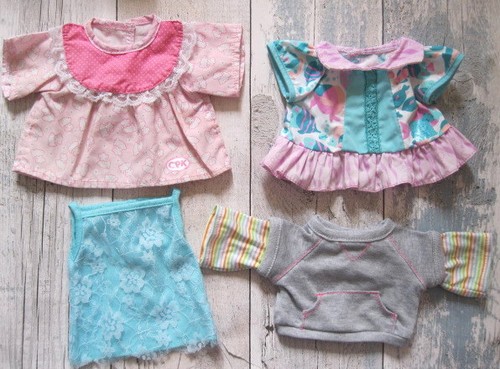 Bundle dolls clothes - ,