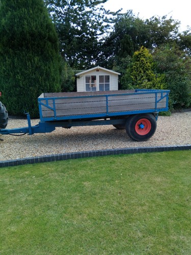 Tonne tipping farm - farm, trailer
