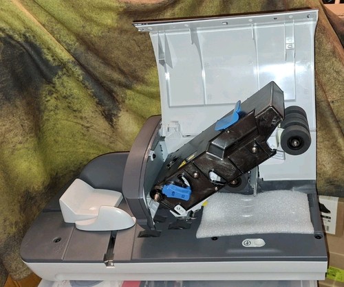 Quadient neopost feeder - feeder, sealer