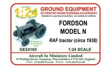 AIM - Ground Equipment GE24165 1:24 RAF Fordson Model N tractor.