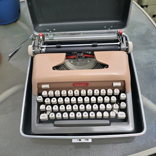 Royal futura 800 portable - royal,