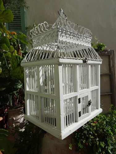 Vintage chippy shabby white - vintage,chippy,