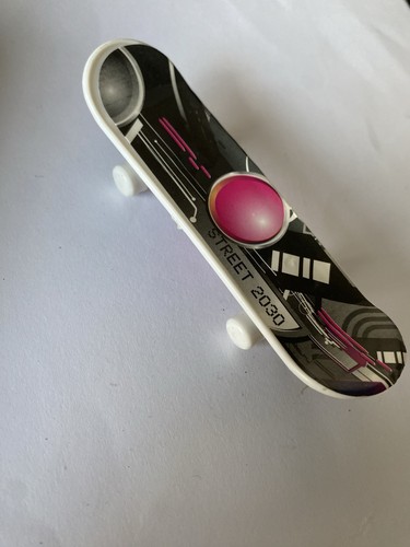 Miniature finger skateboard - miniature,