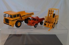 JOAL CATERBILAR 215 VOLVO BM 540 ET DUMPER