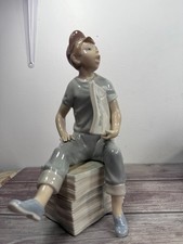Vintage Nao By LLADRO "Paperboy" Porcelain Glossy 9.25"H Spain Retired