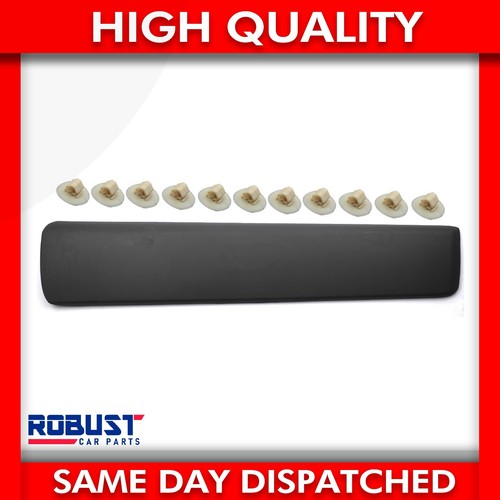 Front door right side moulding - front,