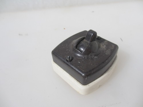 Vintage bakelite light switch - bakelite,