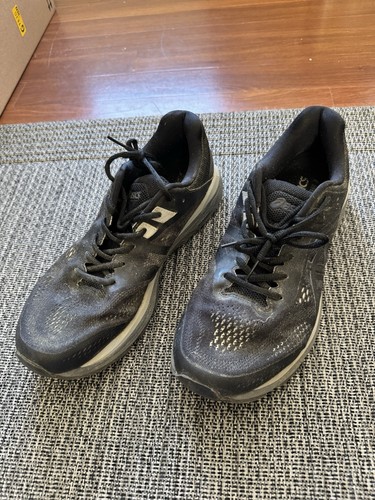 Used trashed men asics - men's,