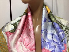 VALENTINO Ladies SIGNED SILK SCARF / 34” x 34” / ART / NEW